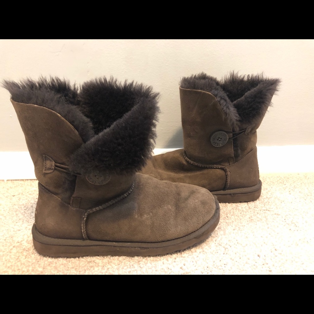 Brown Ugg boots size 8